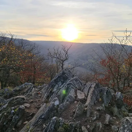 Schoene Aussicht Gelb * Hemfurth-Edersee