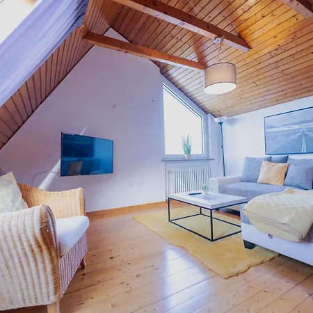 Schoene Aussicht Gelb